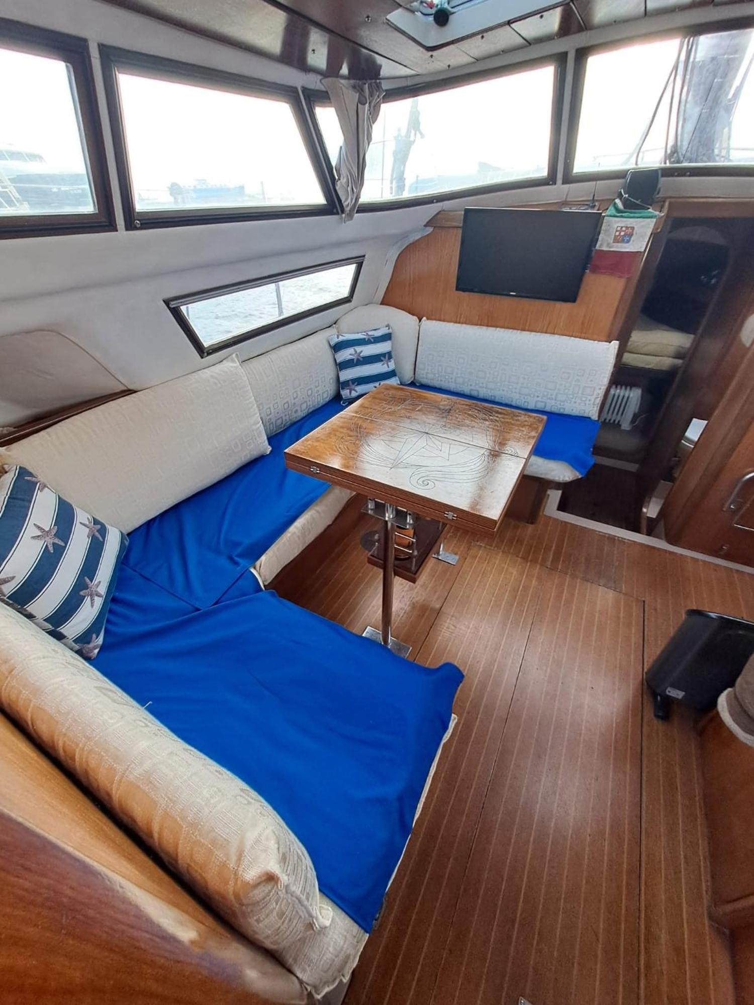 Отель Bed & Boat Brezza Del Mare Виареджо Экстерьер фото
